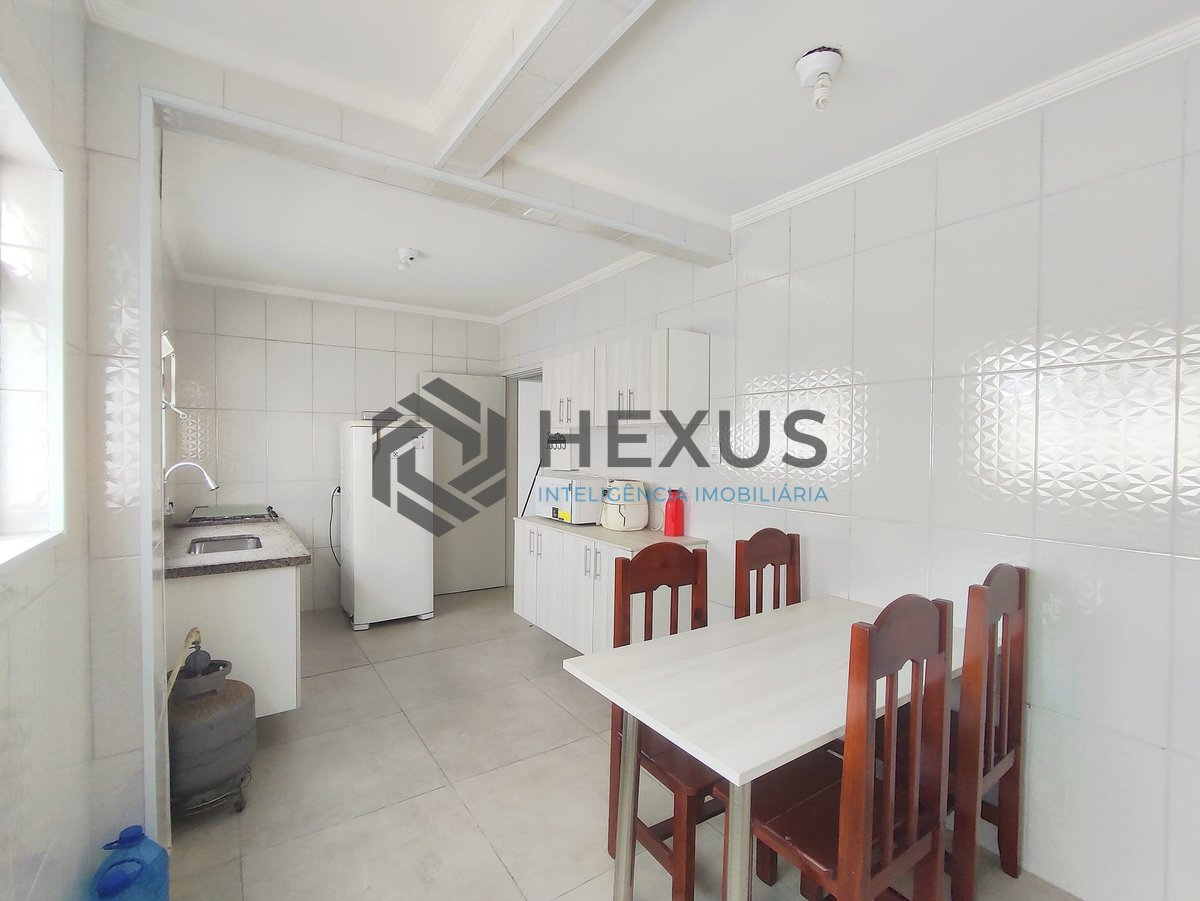Foto 17 de Apartamento com varanda a uma quadra da Praia das Asturias, Guaruja