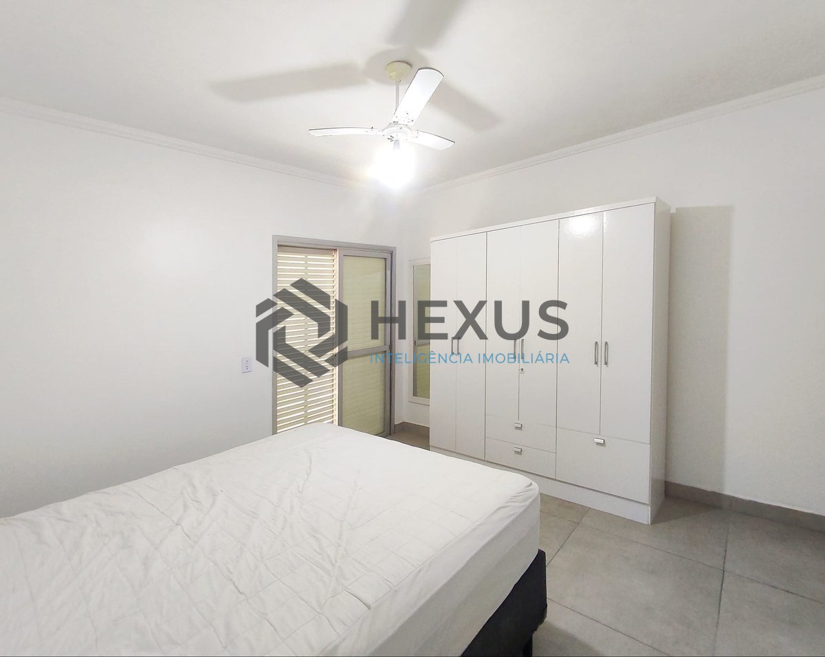 Foto 9 de Apartamento com varanda a uma quadra da Praia das Asturias, Guaruja