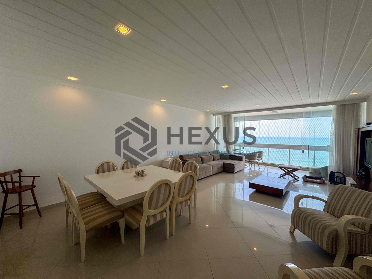 Foto 28 de Apartamento reformado frente mar com varanda e vista oceânica na Praia das Pitangueiras, Guaruja