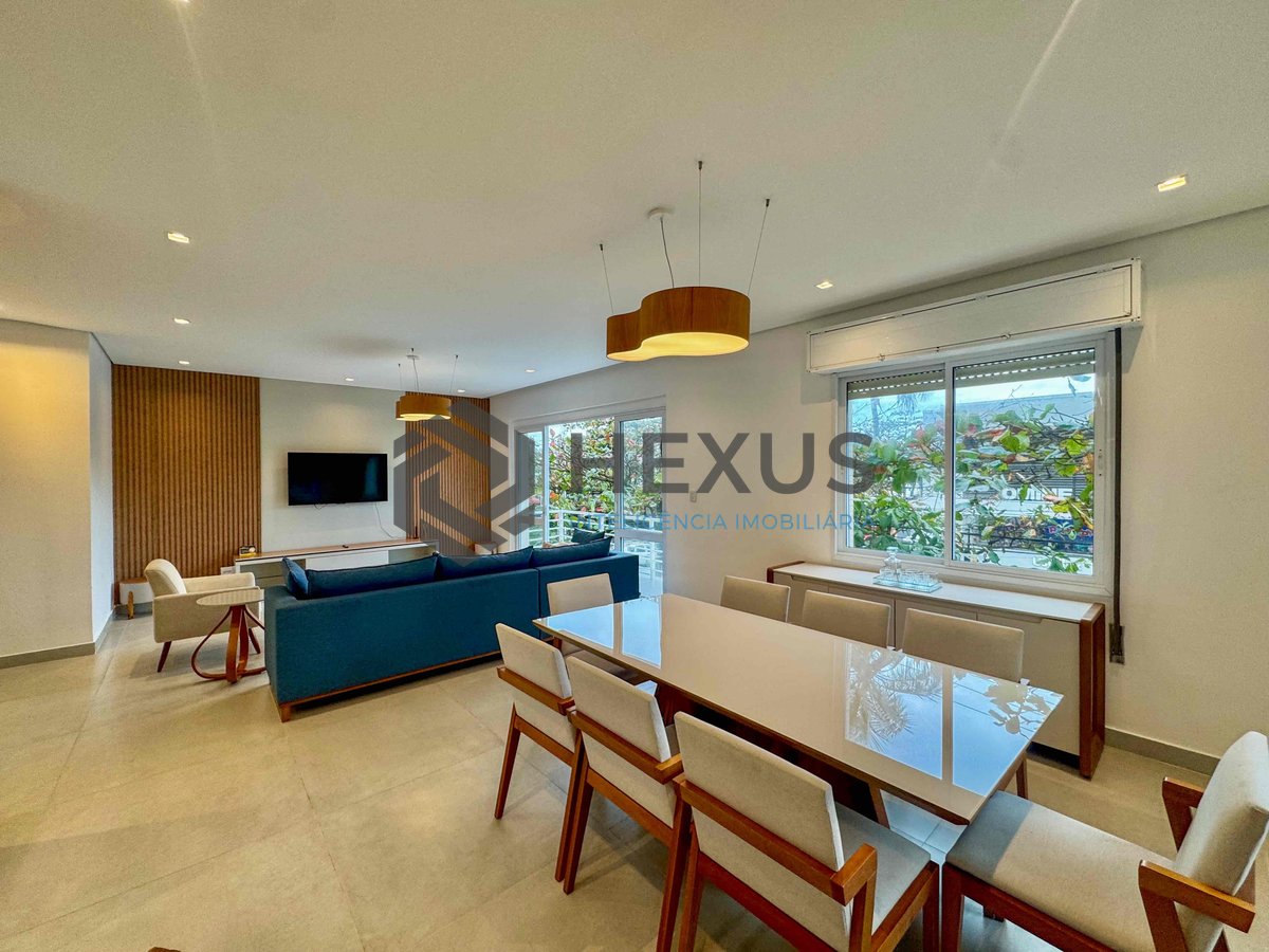 Foto 3 de Apartamento reformado frente mar com varanda vista mar na Praia das Pitangueiras, Guaruja