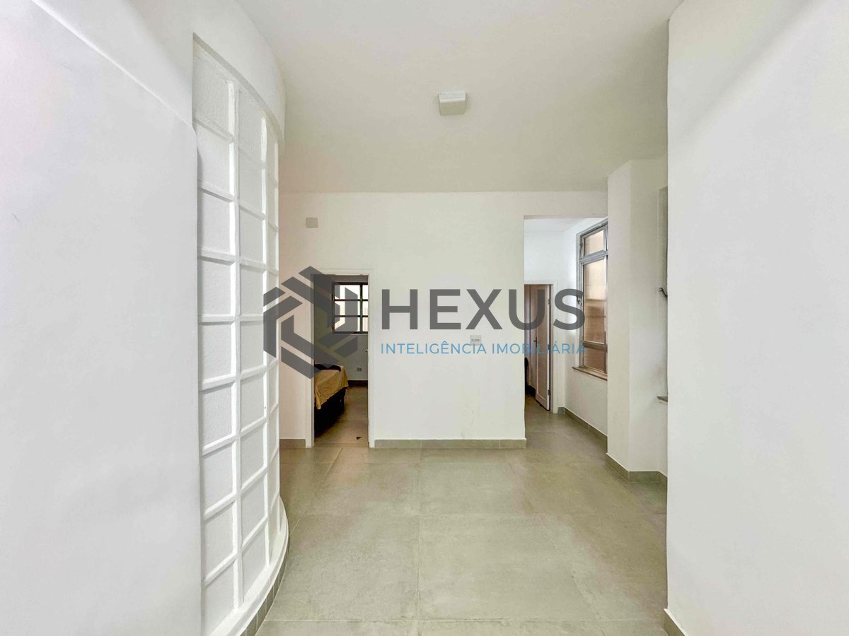 Foto 39 de Apartamento reformado frente mar com varanda vista mar na Praia das Pitangueiras, Guaruja