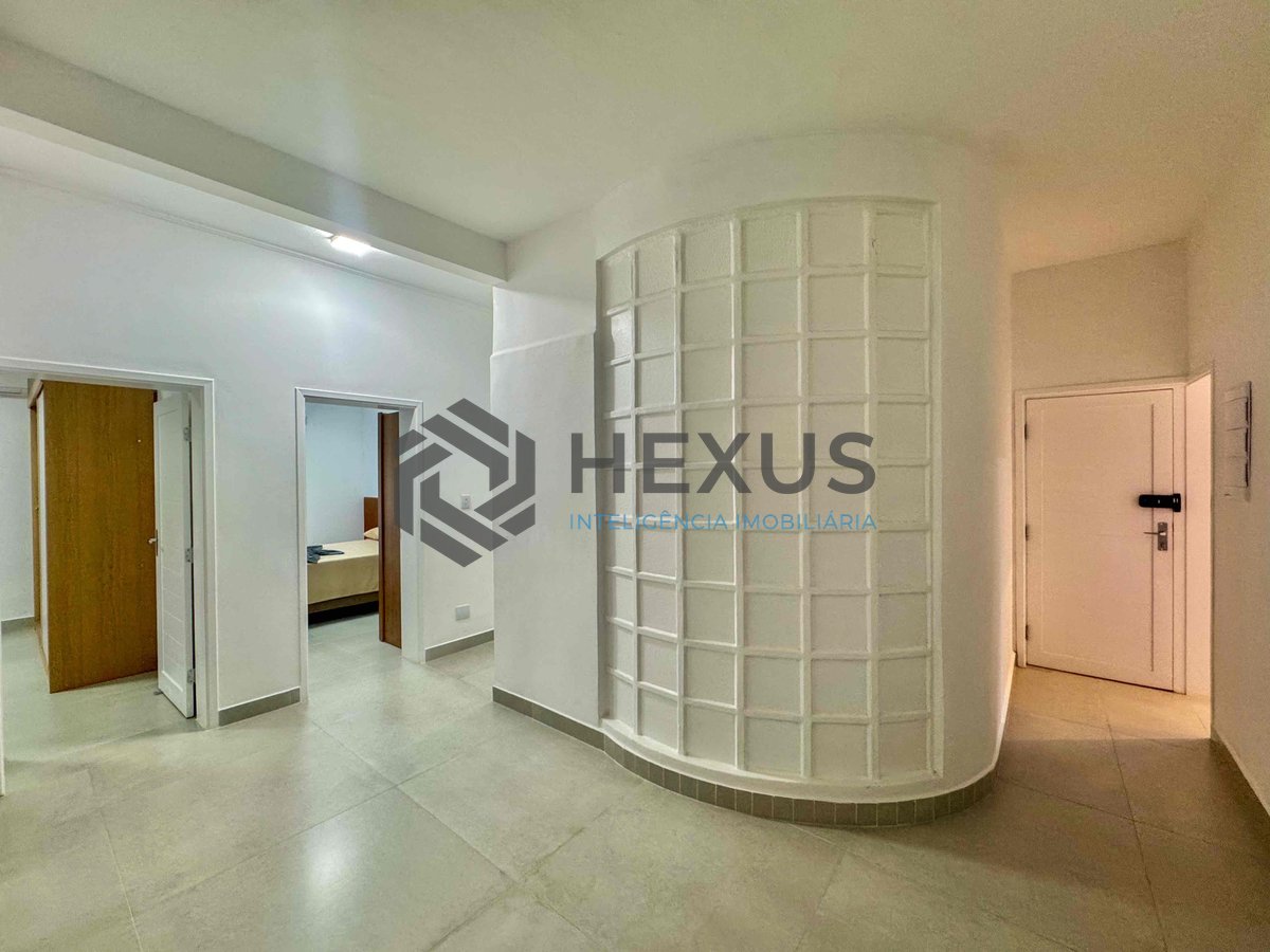 Foto 40 de Apartamento reformado frente mar com varanda vista mar na Praia das Pitangueiras, Guaruja