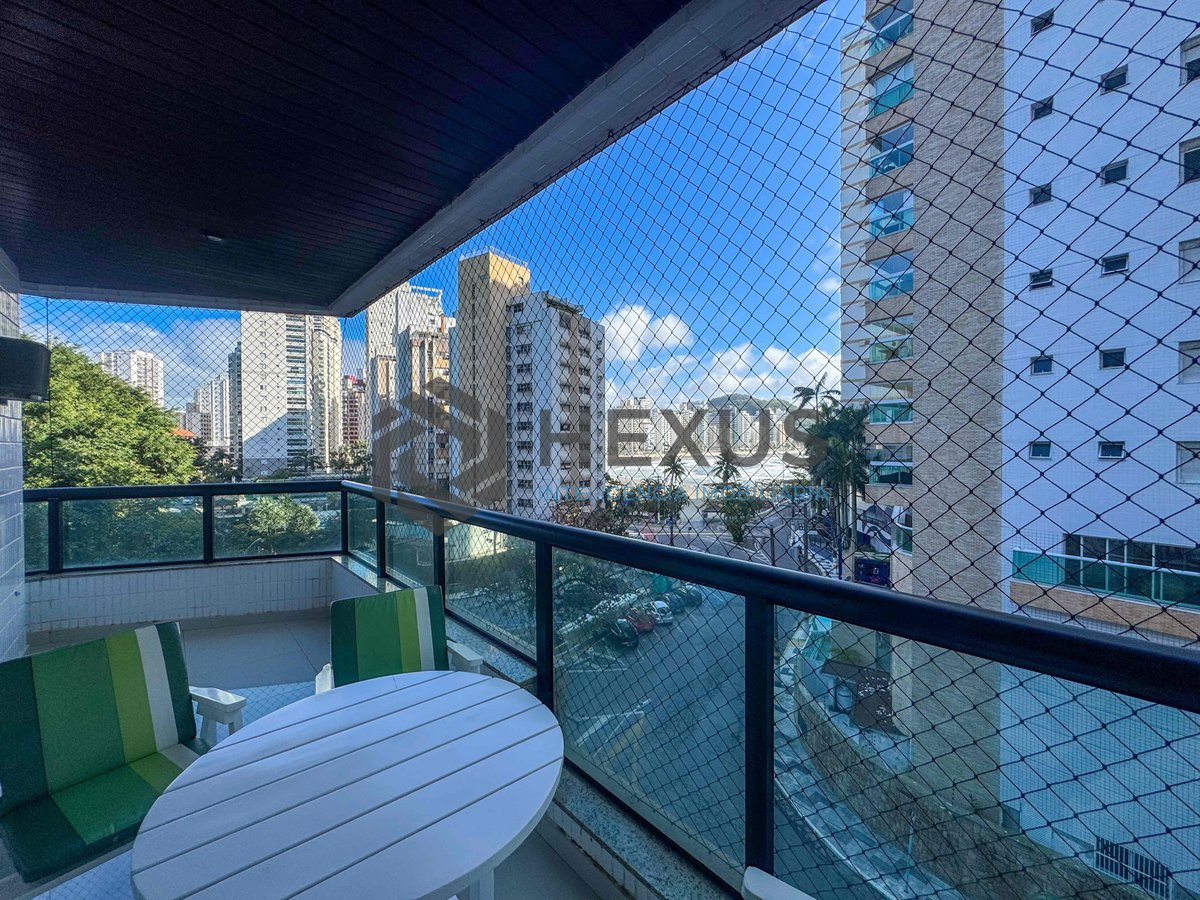 Foto 5 de Apartamento com varanda e vista para o mar na Praia das Astúrias, Hexus