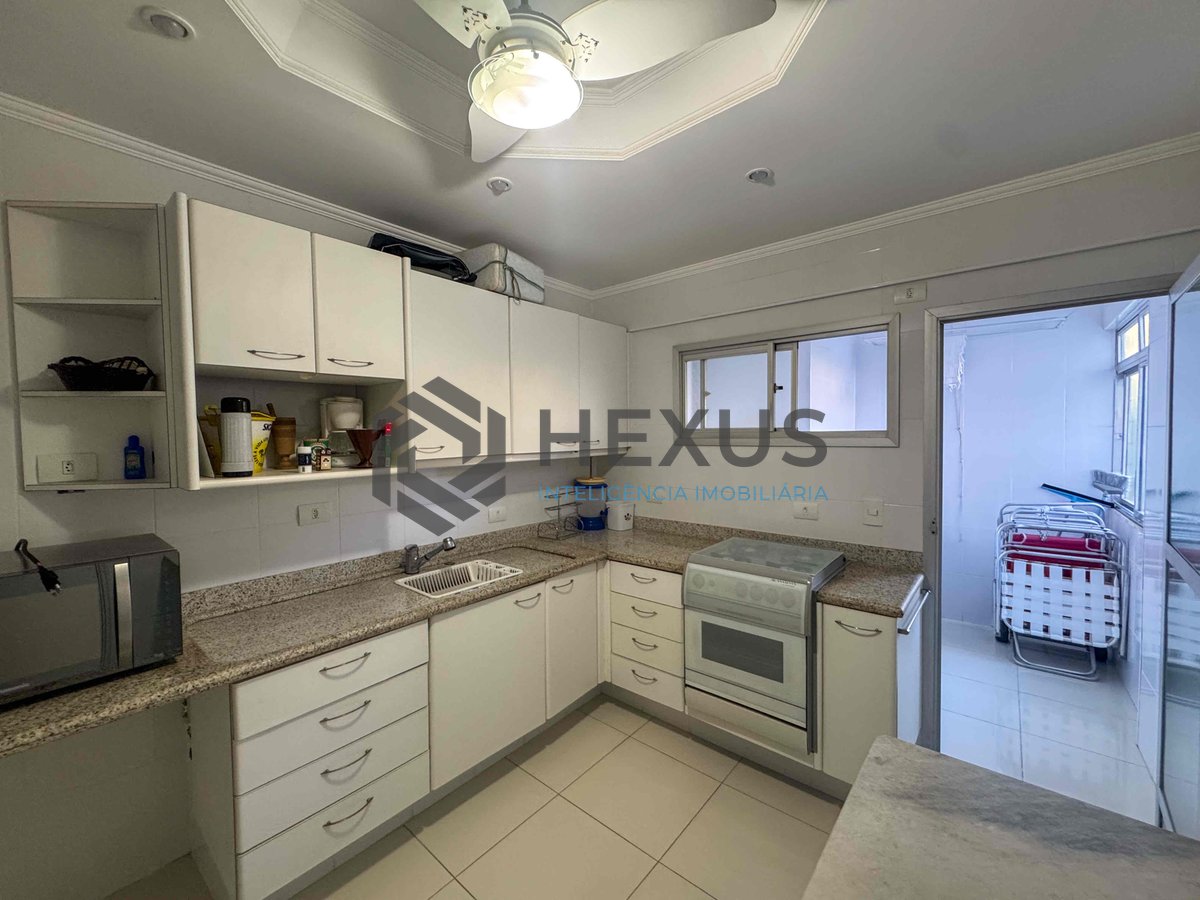 Foto 30 de Apartamento com varanda vista mar na beira mar da Praia das Asturias, Guaruja