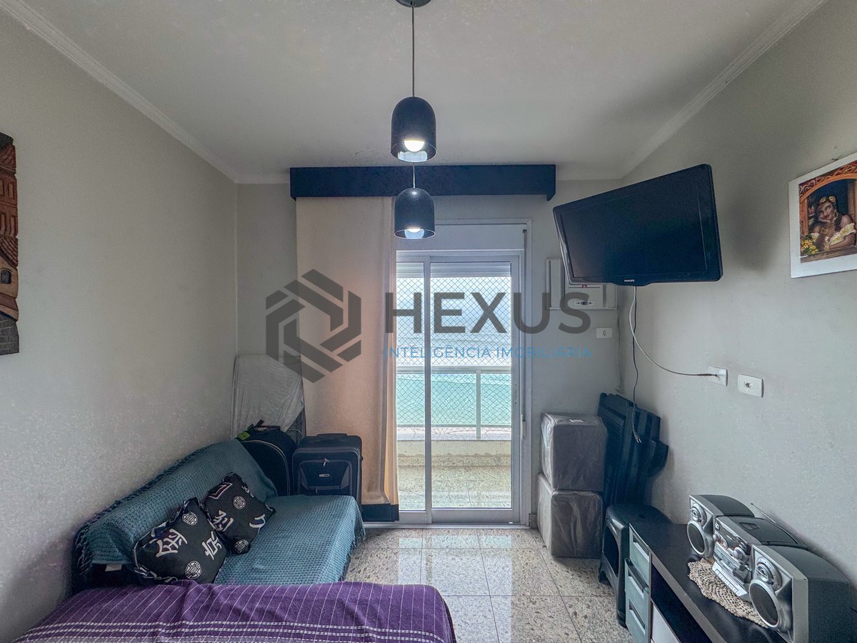 Foto 17 de Apartamento frente mar com varanda na Praia das Pitangueiras, Guaruja