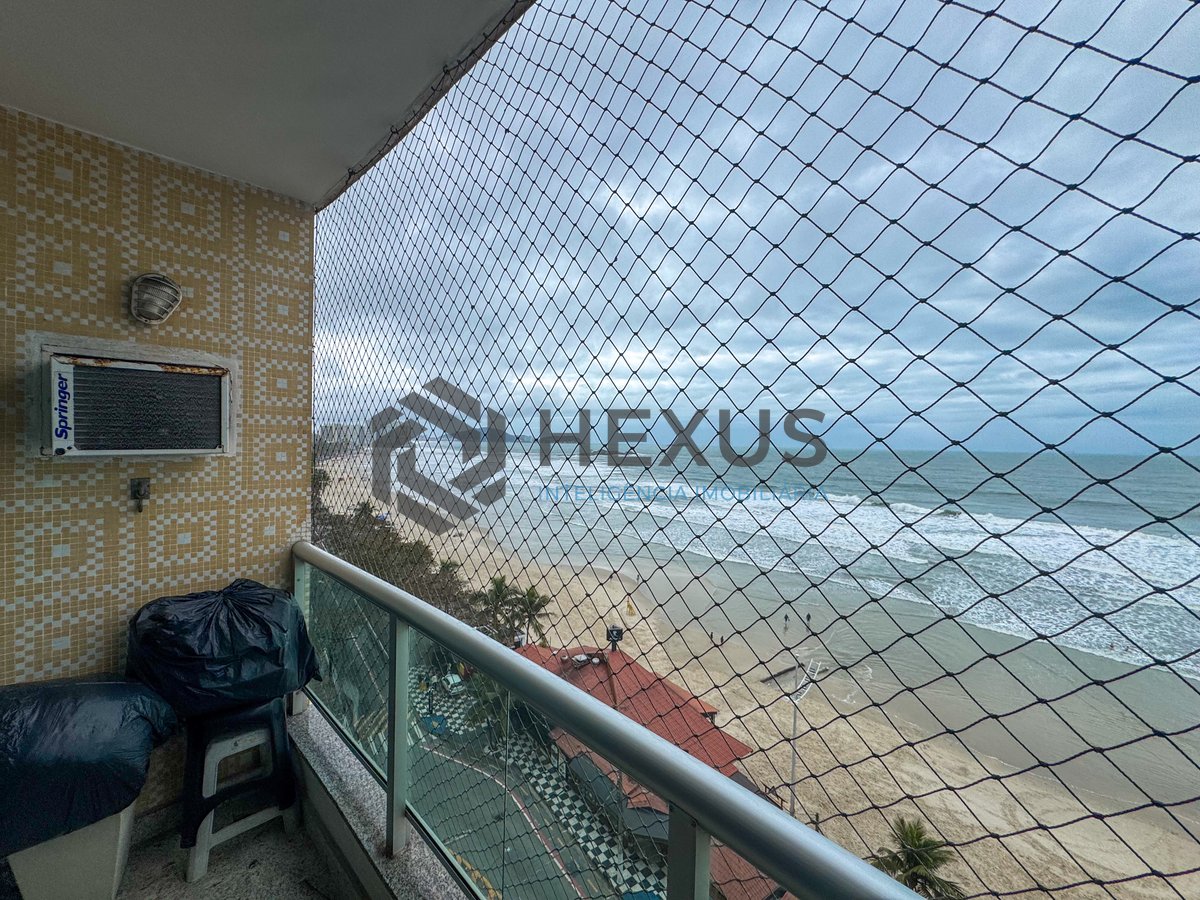 Foto 7 de Apartamento frente mar com varanda na Praia das Pitangueiras, Guaruja