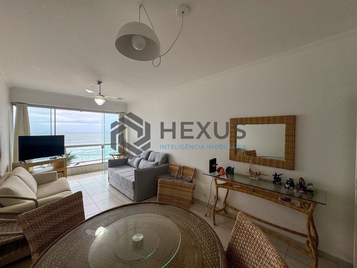 Foto 2 de Apartamento frente mar com varanda na Praia das Pitangueiras, Guaruja