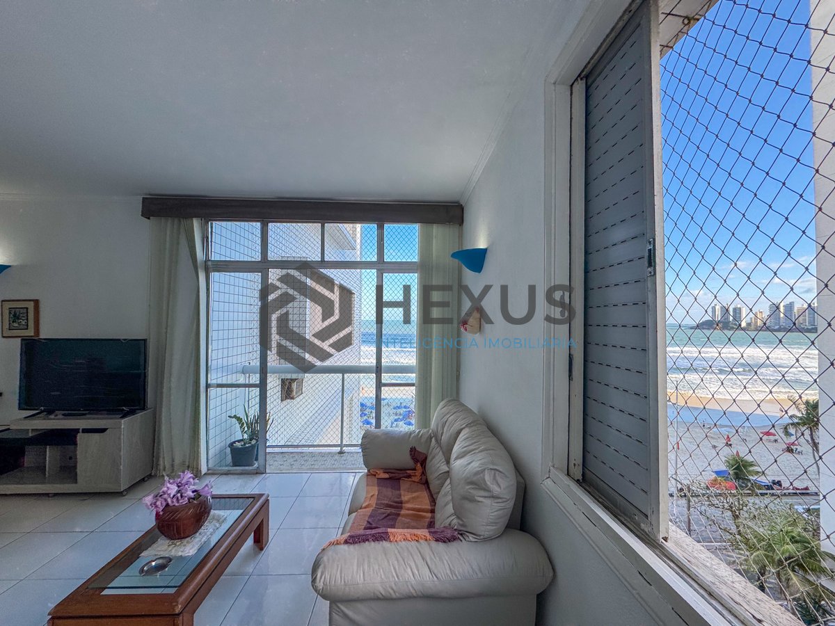 Foto 2 de Apartamento frente mar com varanda e vista na Praia das Pitangueiras, Guaruja