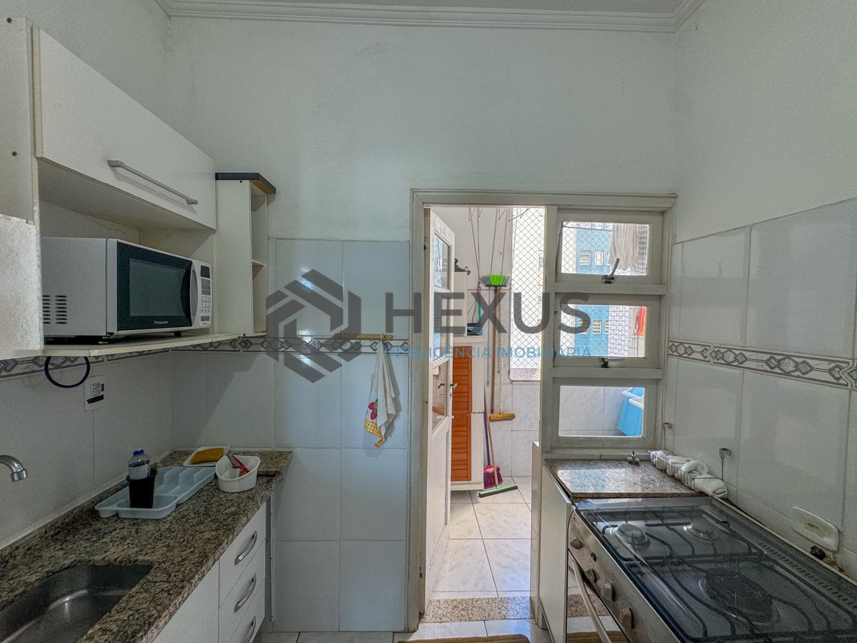 Foto 21 de Apartamento frente mar com varanda e vista na Praia das Pitangueiras, Guaruja
