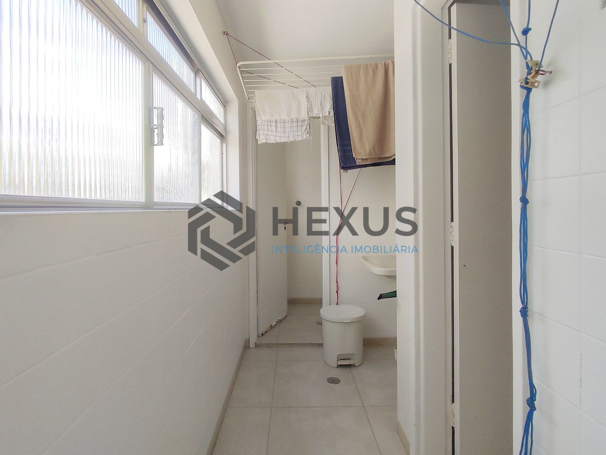 Foto 19 de Apartamento com varanda a uma quadra da Praia das Asturias, Guaruja