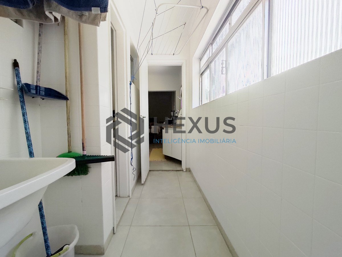 Foto 21 de Apartamento com varanda a uma quadra da Praia das Asturias, Guaruja