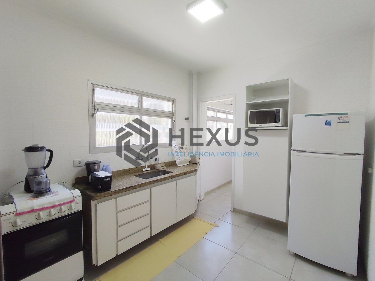 Foto 8 de Apartamento com varanda a uma quadra da Praia das Asturias, Guaruja