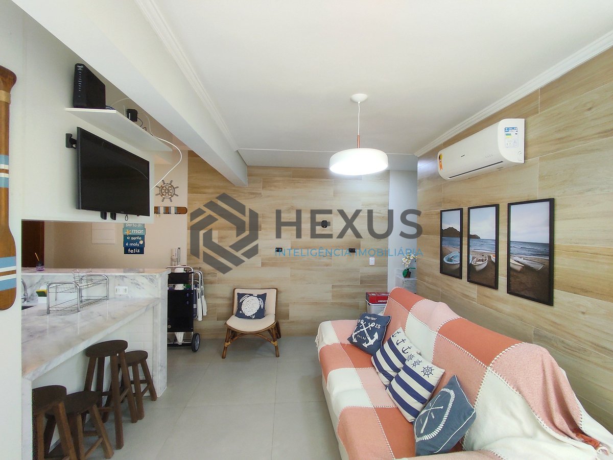 Foto 5 de Apartamento reformado e mobiliado na quadra mar da Praia das Asturias, Guaruja