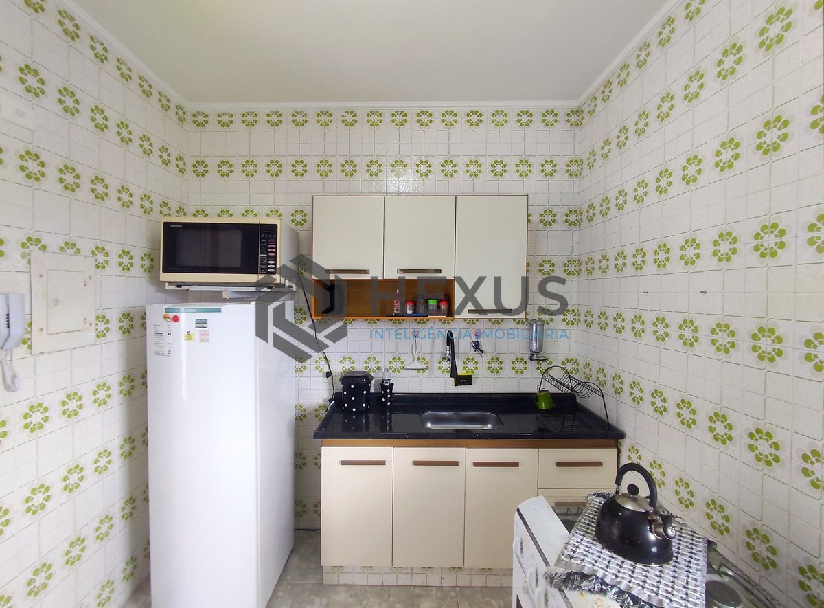 Foto 21 de Apartamento com varanda e lazer na praia da Enseada, Guaruja