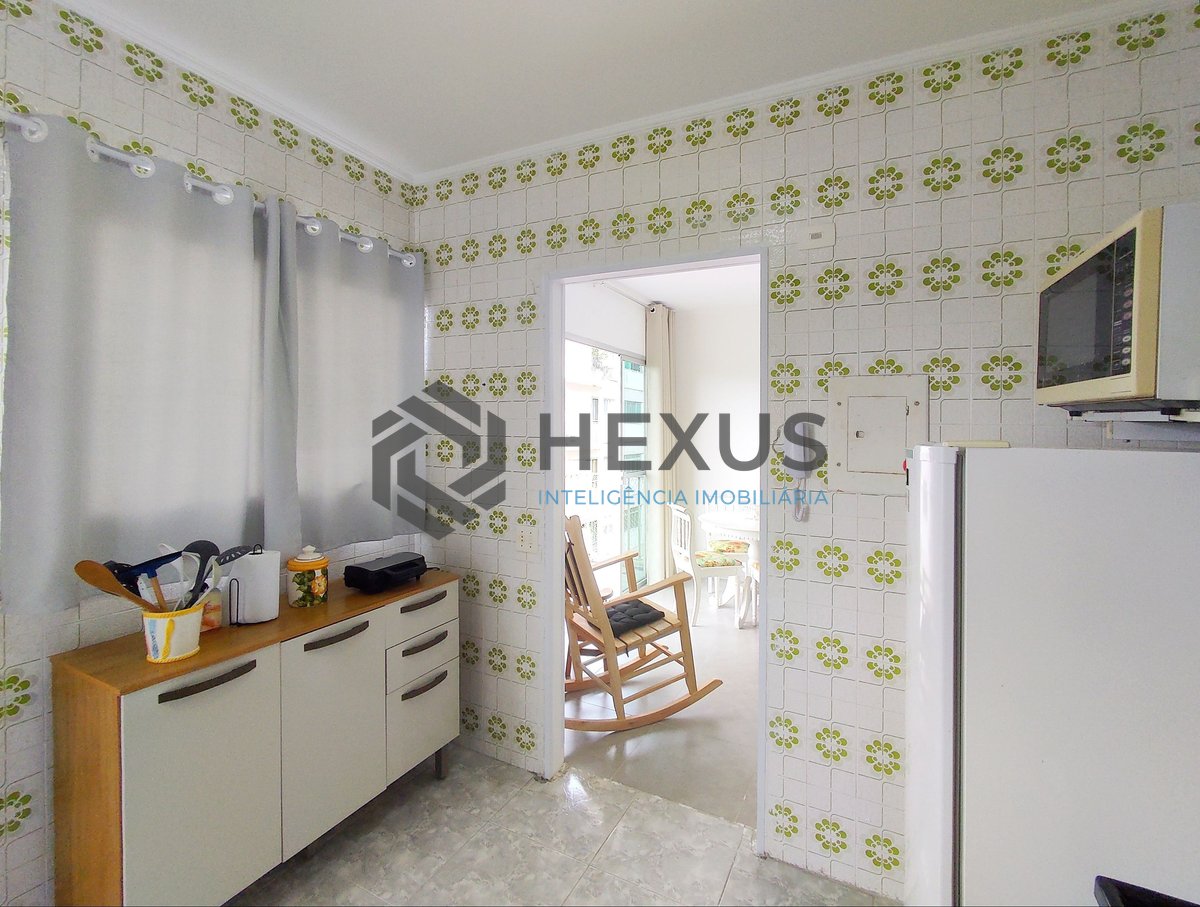 Foto 22 de Apartamento com varanda e lazer na praia da Enseada, Guaruja