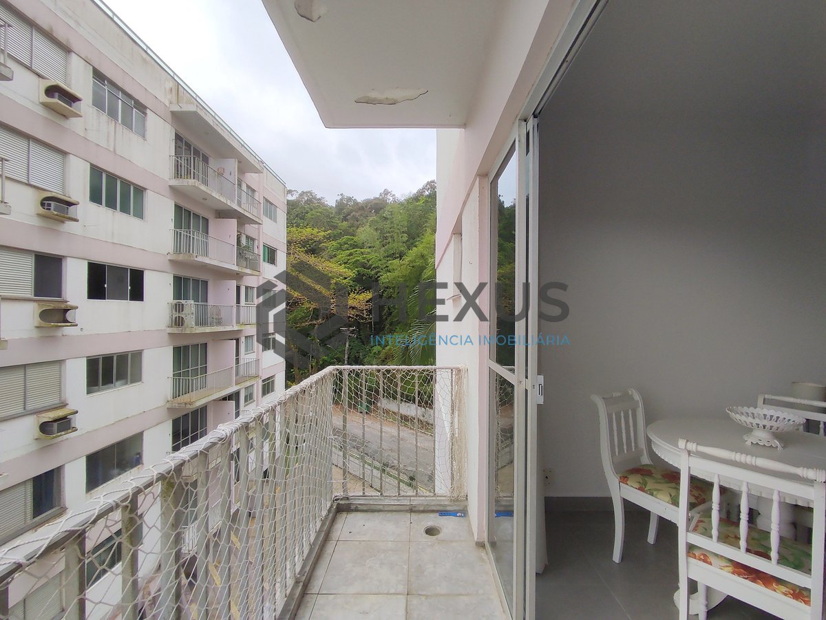 Foto 10 de Apartamento com varanda e lazer na praia da Enseada, Guaruja
