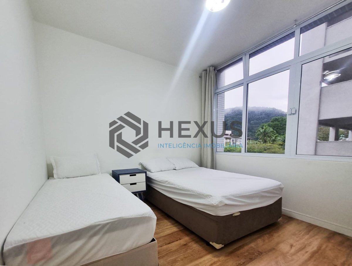 Foto 8 de Apartamento reformado e mobiliado a uma quadra da Praia das Pitangueiras, Guaruja