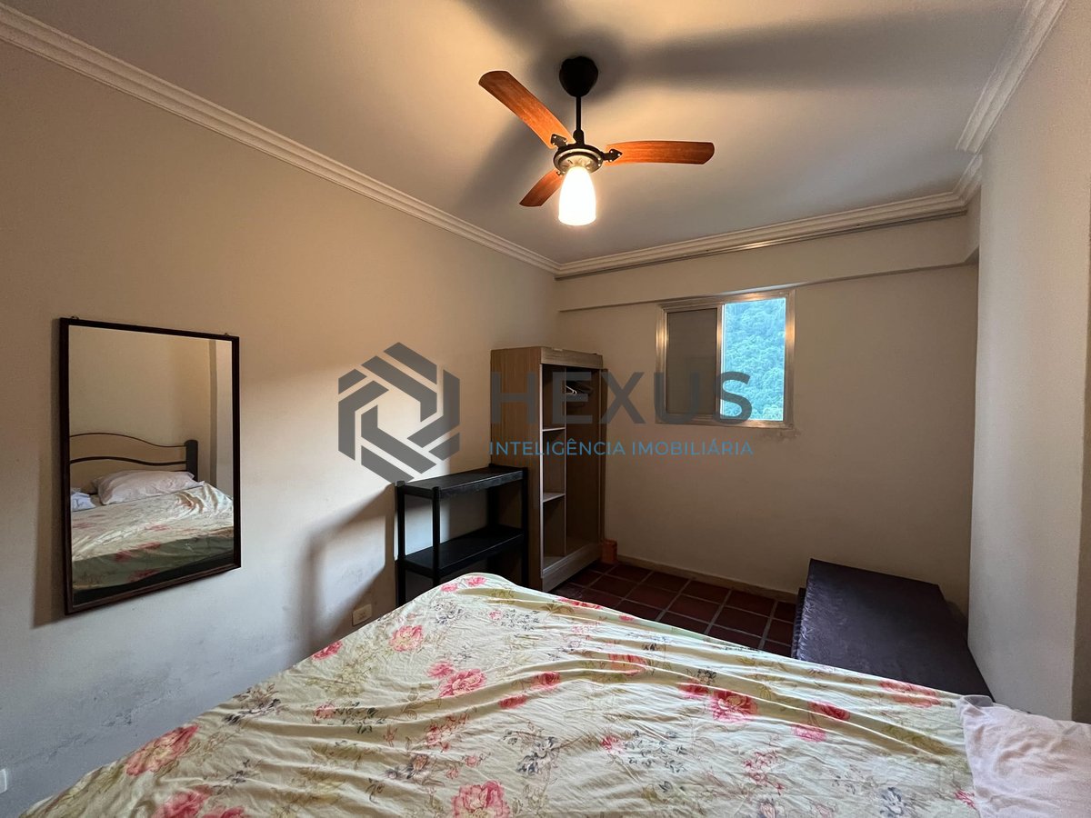 Foto 6 de Apartamento com despesas baixas a duas quadras da Praia das Pitangueiras, Guaruja