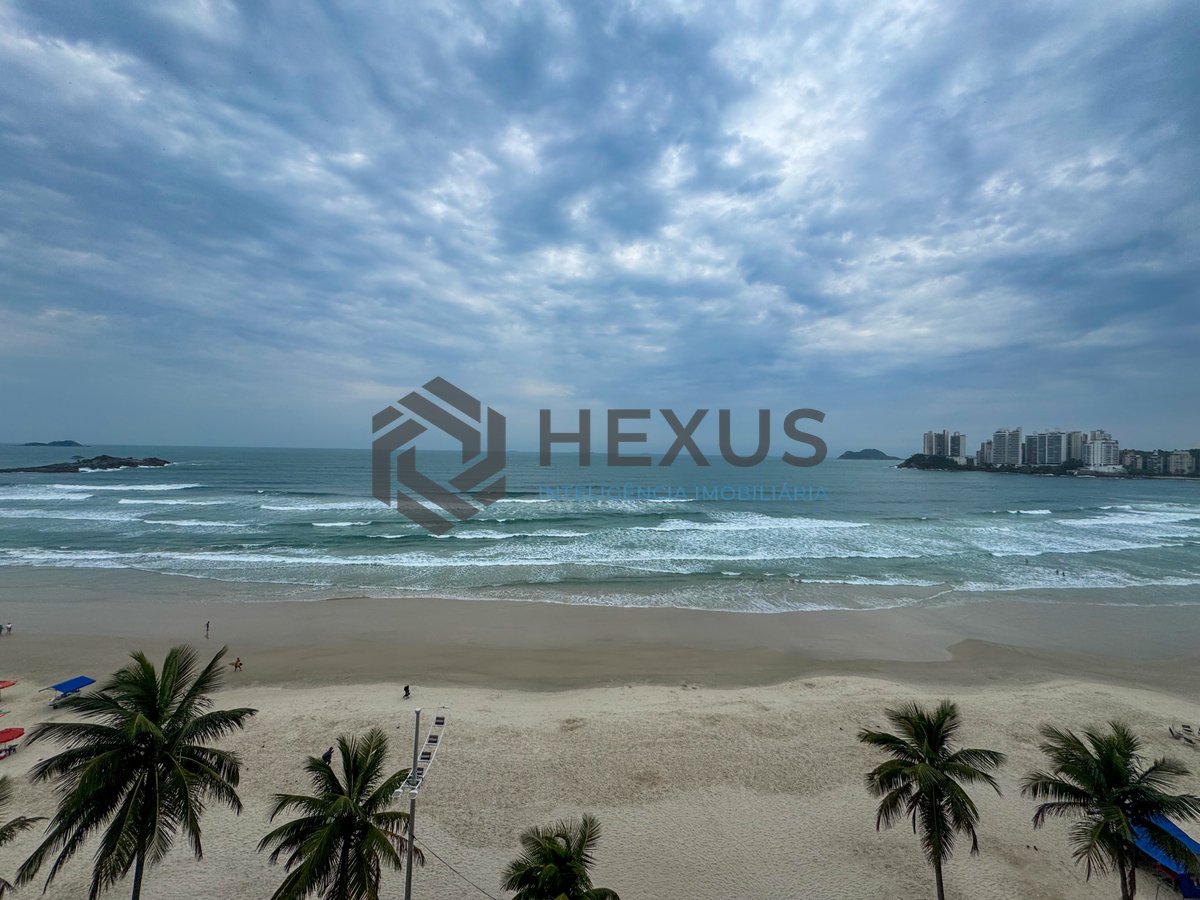 Foto 5 de Apartamento frente mar com varanda e vista mar na Praia das Pitangueiras, Guaruja