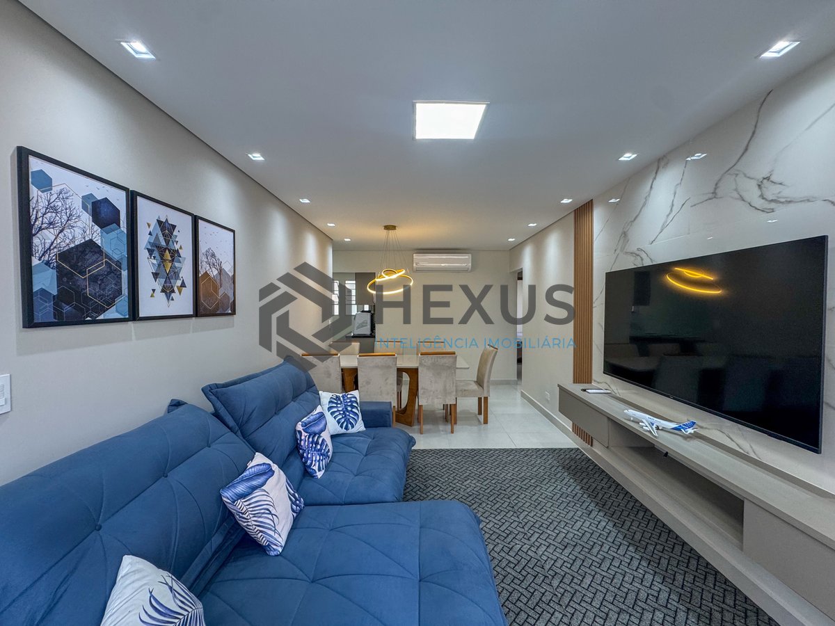 Foto 12 de Apartamento reformado com varanda gourmet na quadra-mar da Praia das Pitangueiras, Guaruja