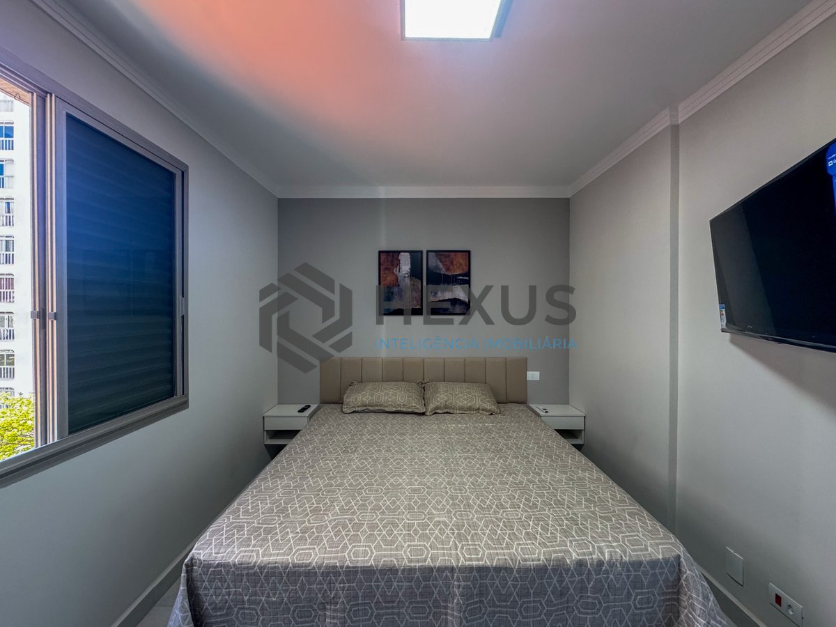 Foto 16 de Apartamento reformado com varanda gourmet na quadra-mar da Praia das Pitangueiras, Guaruja