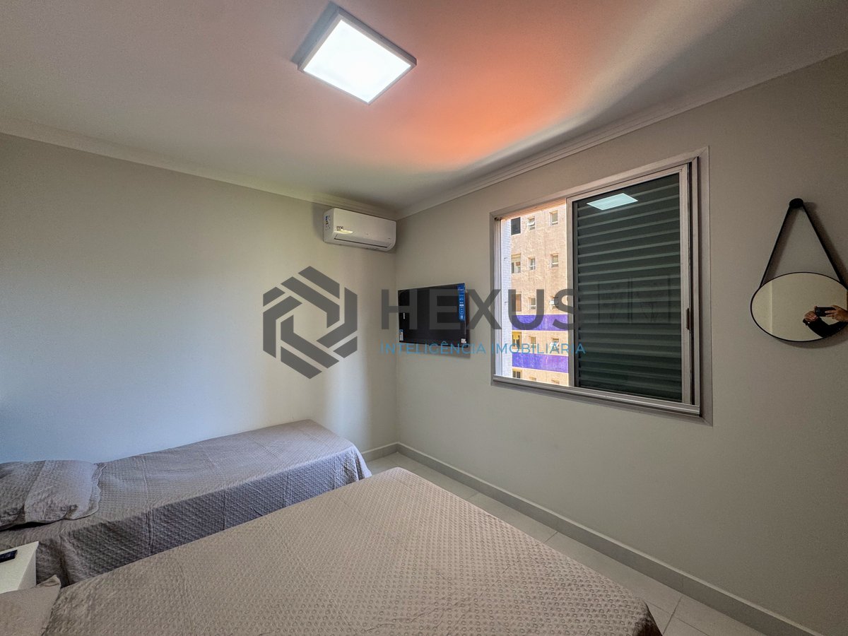 Foto 26 de Apartamento reformado com varanda gourmet na quadra-mar da Praia das Pitangueiras, Guaruja