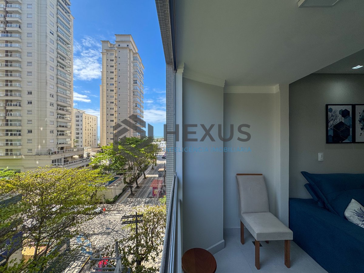 Foto 8 de Apartamento reformado com varanda gourmet na quadra-mar da Praia das Pitangueiras, Guaruja