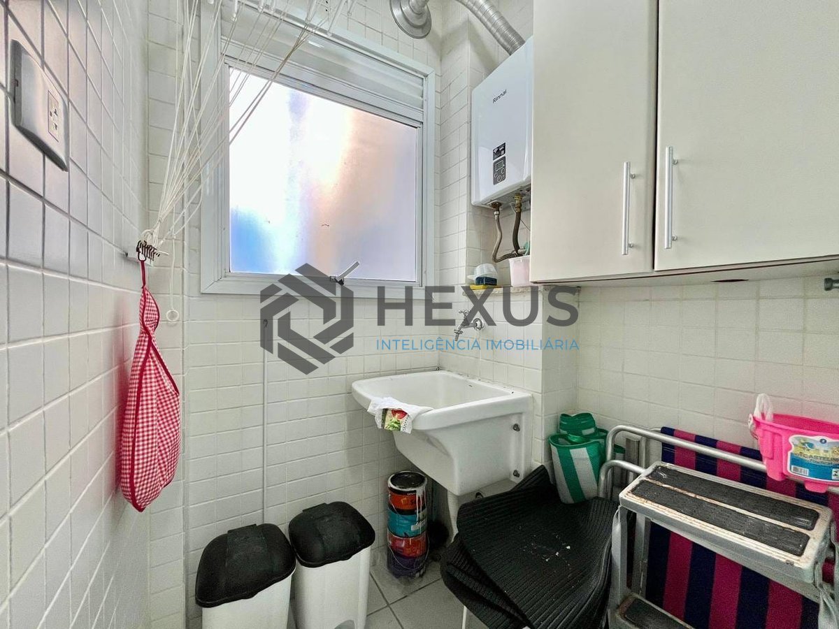 Foto 14 de Apartamento com varanda vista mar e lazer na beira mar da Praia das Asturias, Guaruja