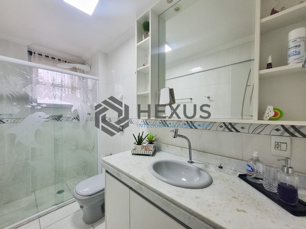 Foto 14 de Apartamento reformado e mobiliado a uma quadra da Praia das Pitangueiras, Guaruja