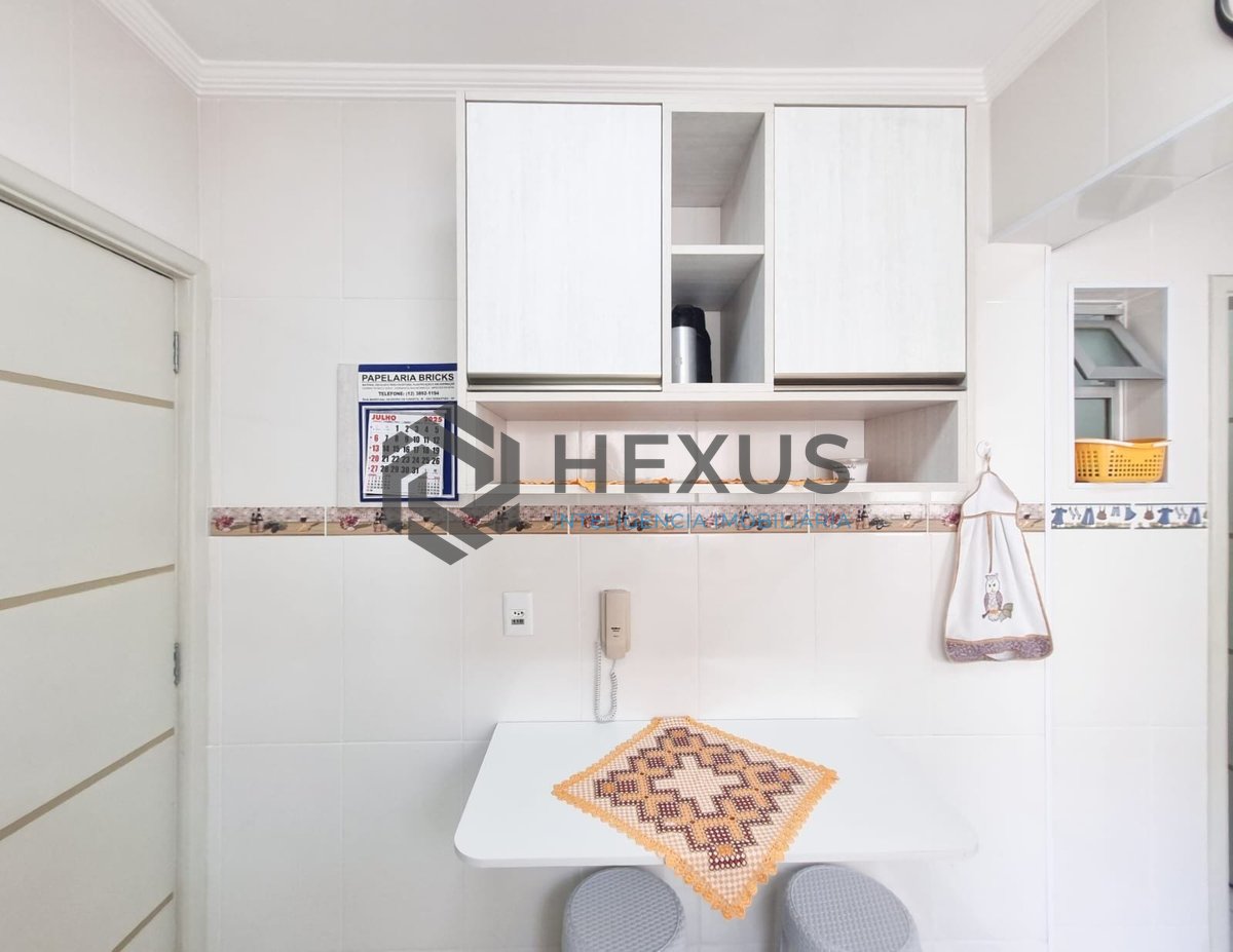 Foto 18 de Apartamento reformado e mobiliado a uma quadra da Praia das Pitangueiras, Guaruja