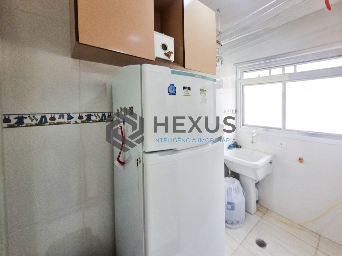 Foto 19 de Apartamento reformado e mobiliado a uma quadra da Praia das Pitangueiras, Guaruja
