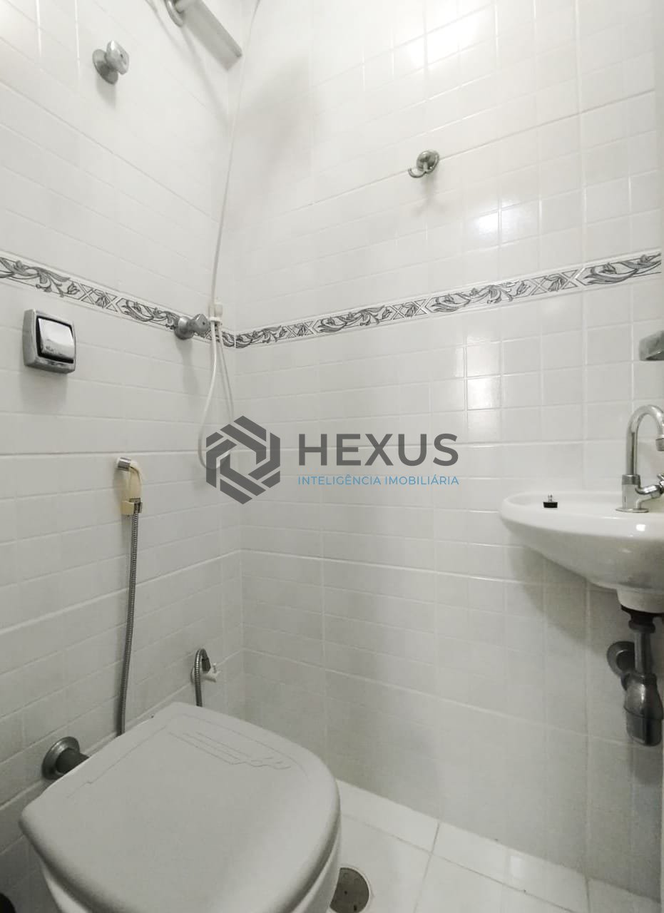 Foto 21 de Apartamento reformado e mobiliado a uma quadra da Praia das Pitangueiras, Guaruja