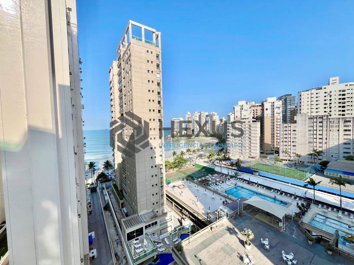 Foto 28 de Apartamento com varanda, vista mar e lazer na quadra mar da Praia das Pitangueiras, Guaruja