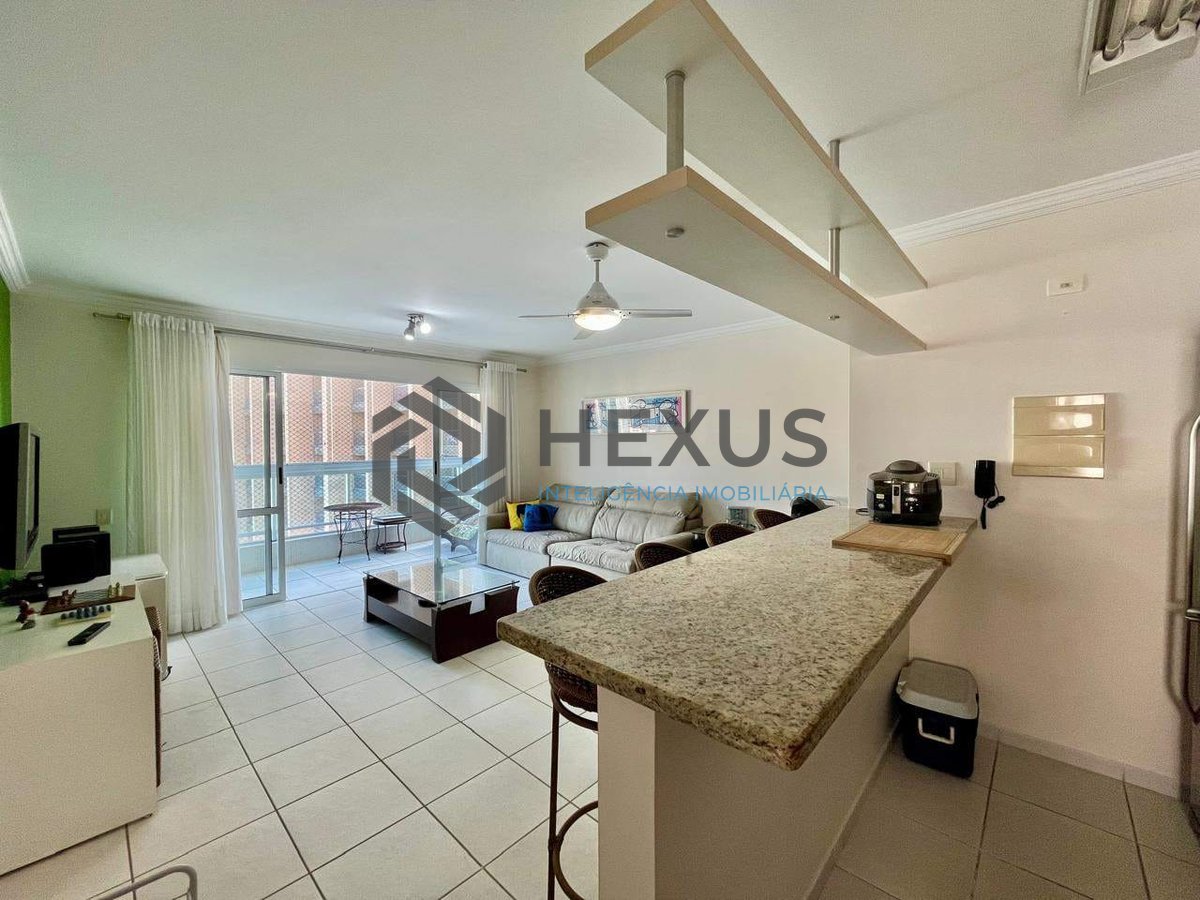 Foto 10 de Apartamento com varanda, vista mar e lazer na quadra mar da Praia das Pitangueiras, Guaruja