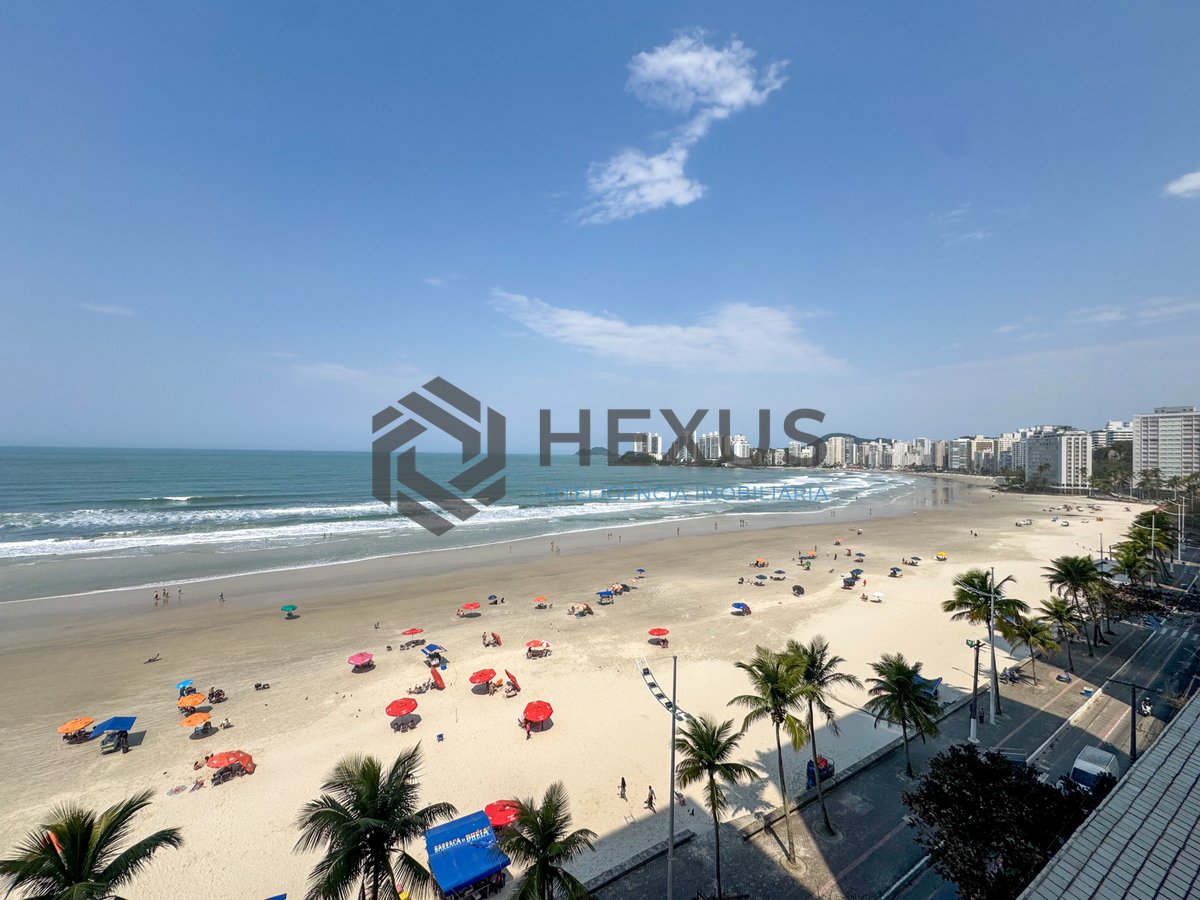 Foto 3 de Apartamento Reformado Frente mar com Varanda na Praia das  Pitangueiras, Guarujá