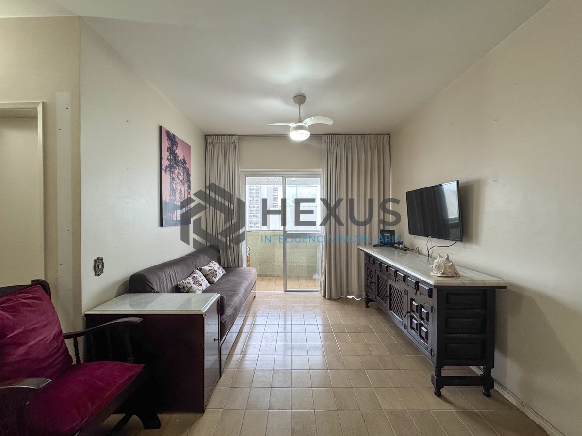 Foto 6 de Apartamento com varanda e vista mar a uma quadra da Praia das Pitangueiras, Guaruja