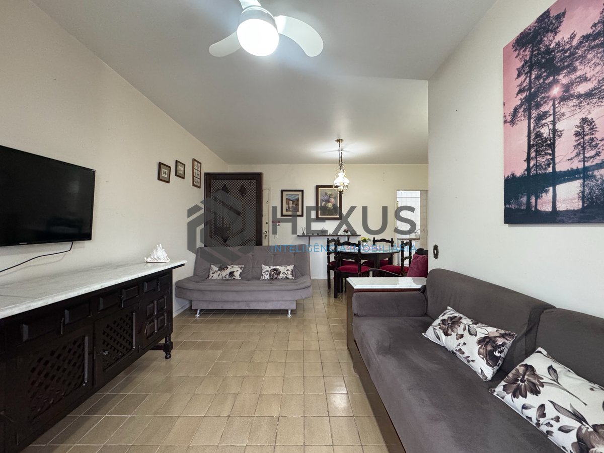 Foto 7 de Apartamento com varanda e vista mar a uma quadra da Praia das Pitangueiras, Guaruja
