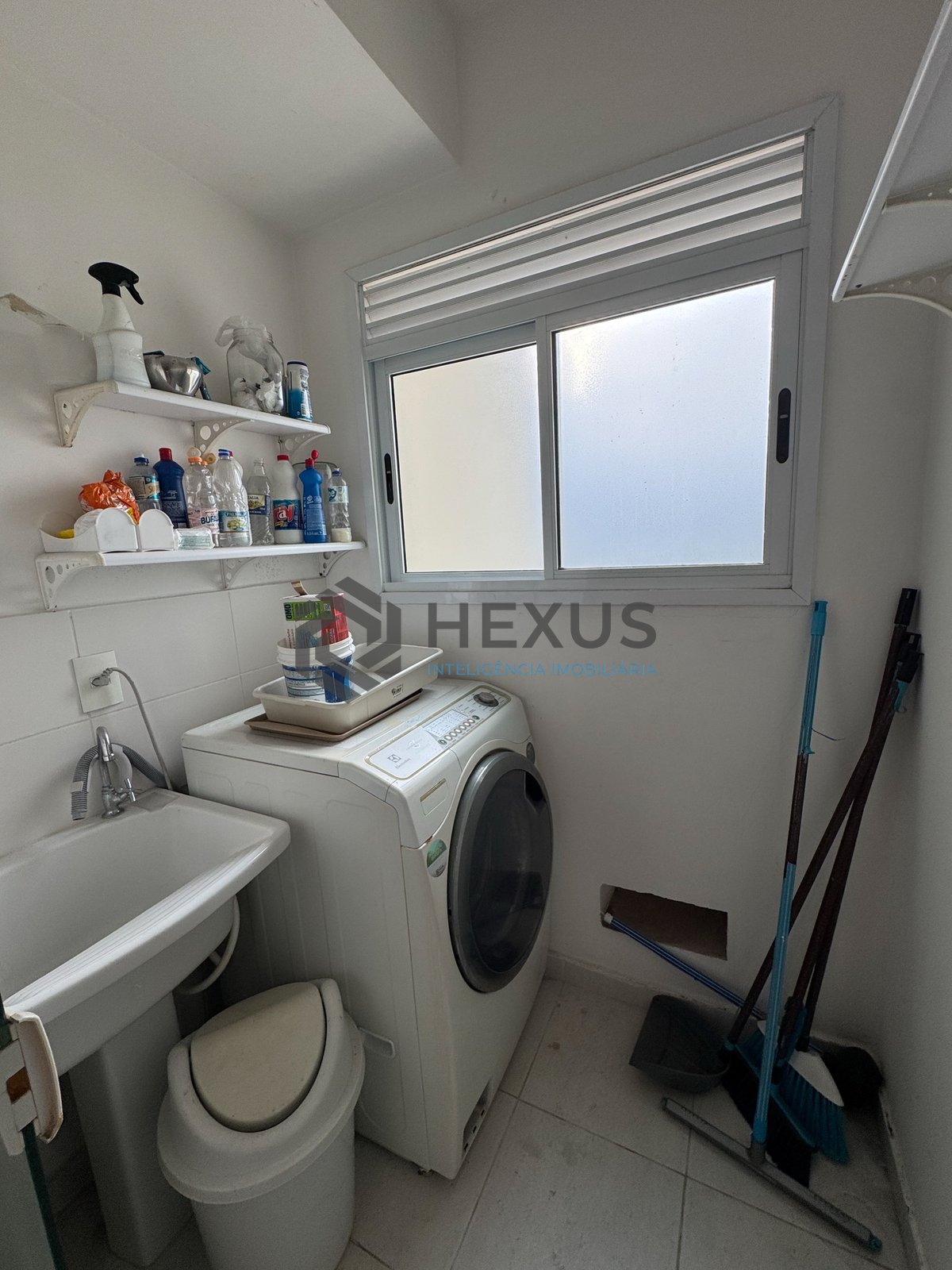 Foto 23 de Apartamento com varanda e lazer completo na Praia das Asturias, Guaruja