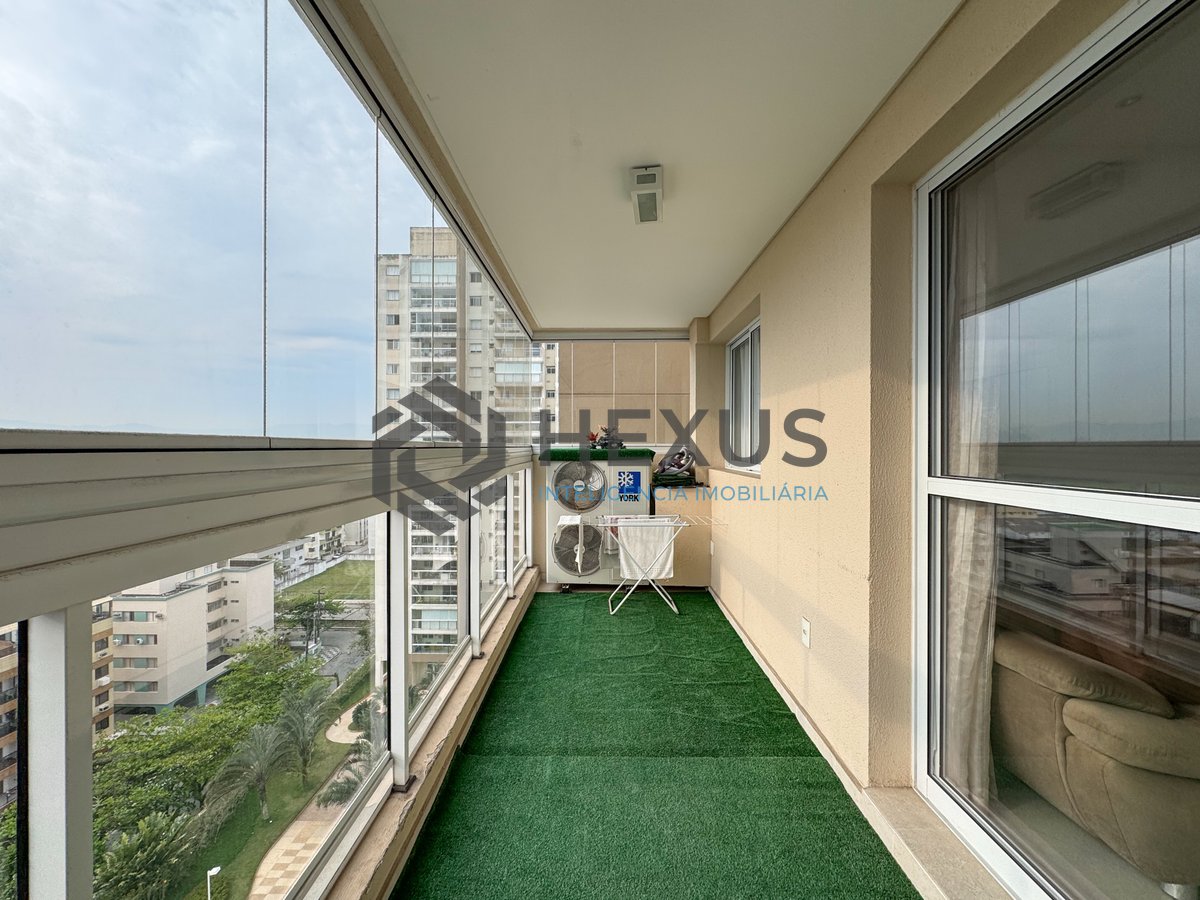 Foto 5 de Apartamento com varanda e lazer completo na Praia das Asturias, Guaruja
