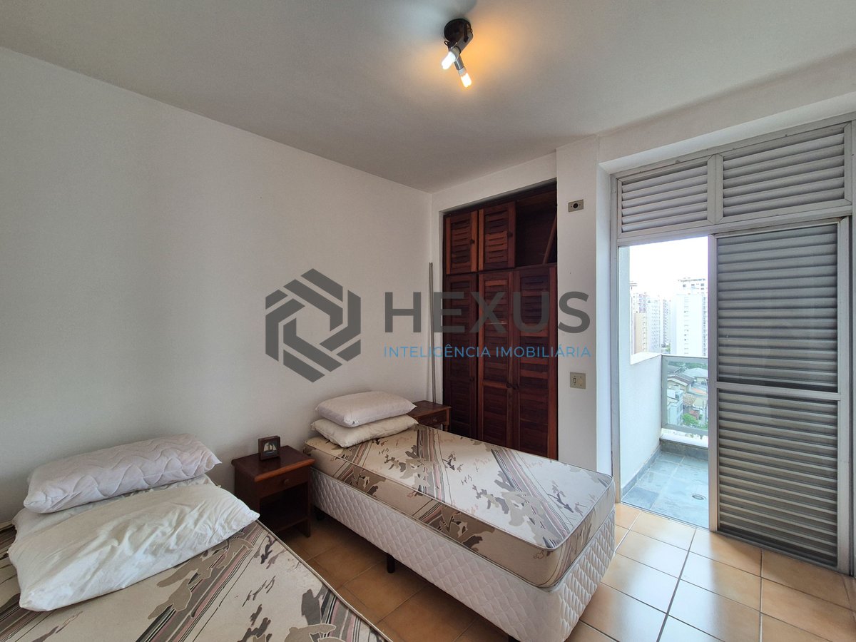 Foto 10 de Apartamento com varanda e lazer na Praia das Pitangueiras, Guaruja