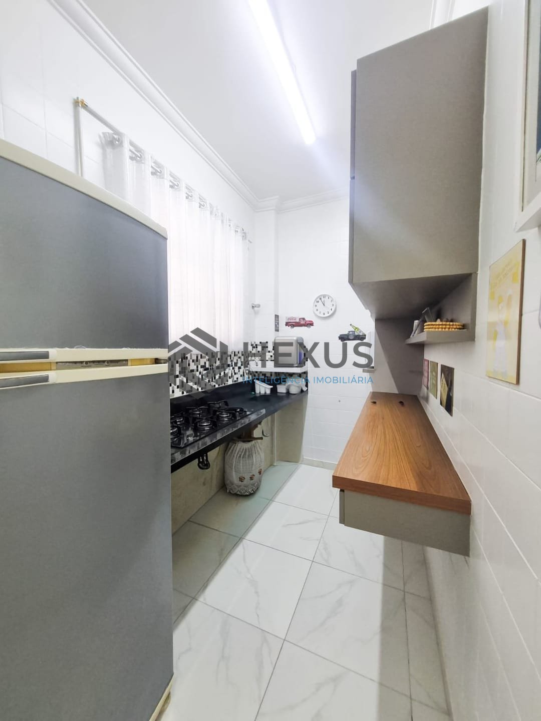 Foto 16 de Apartamento reformado na quadra mar da Praia das Pitangueiras, Guaruja