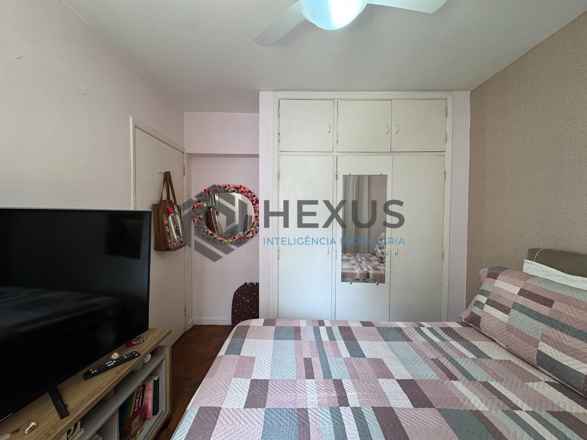 Foto 17 de Apartamento com varanda e vista mar na quadra mar da Praia das Pitangueiras, Guaruja