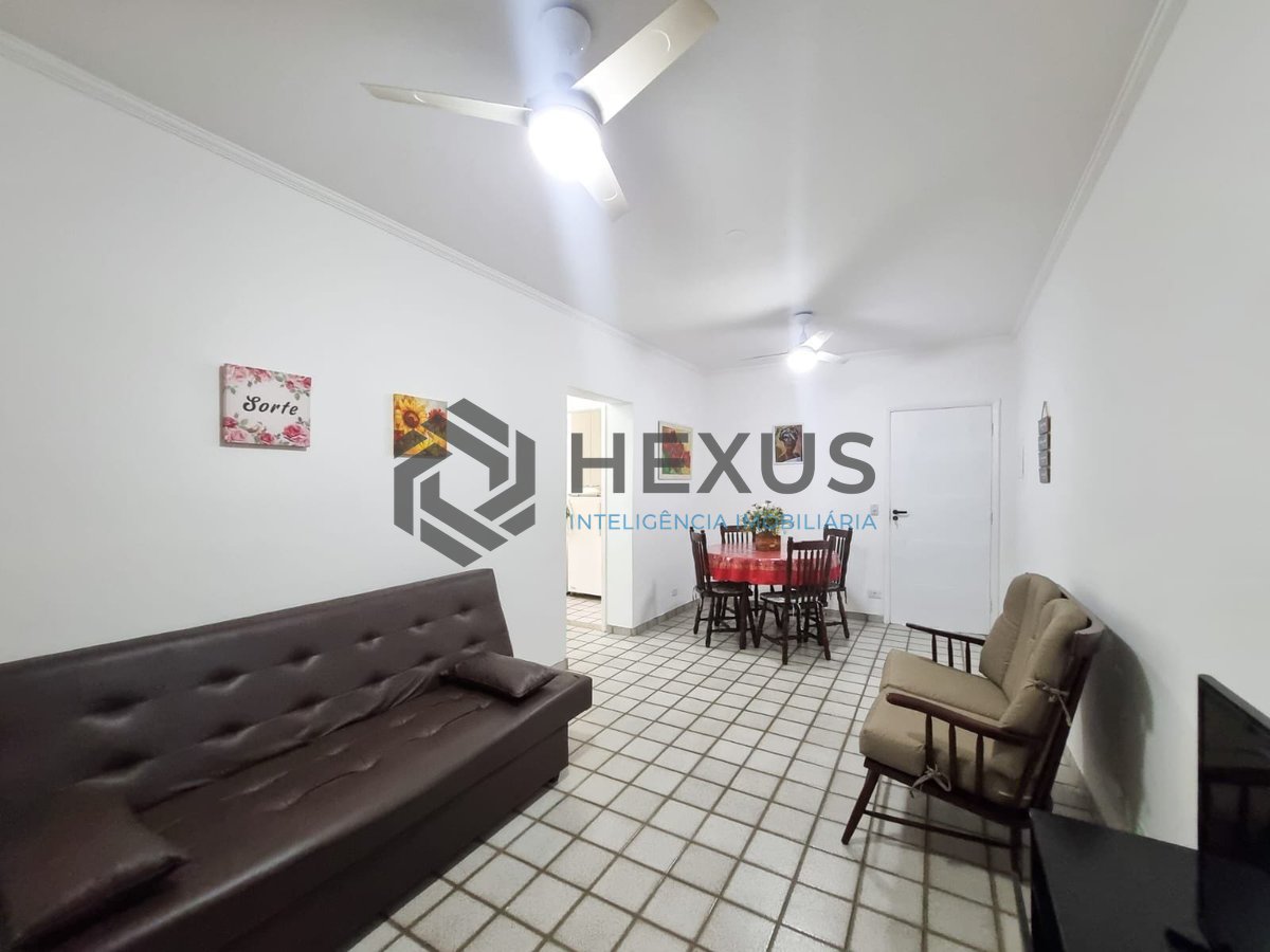 Foto 3 de Apartamento a duas quadras da Praia das Pitangueiras, Guaruja