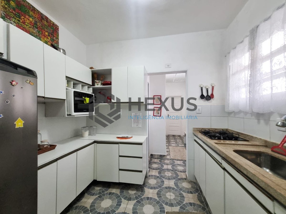 Foto 21 de Apartamento com varanda e vista mar na quadra-mar da Praia das Pitangueiras, Guaruja