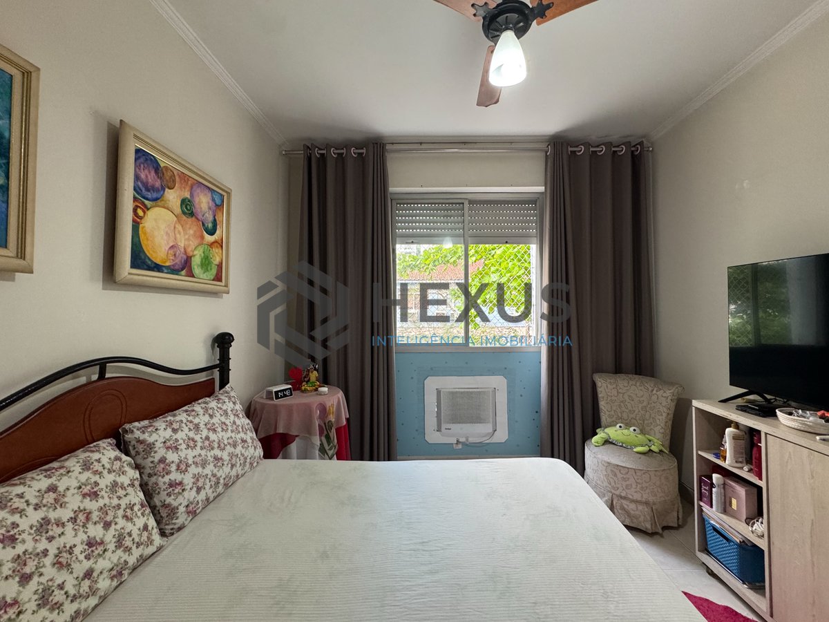 Foto 15 de Apartamento com varanda a uma quadra da Praia das Pitangueiras, Guaruja
