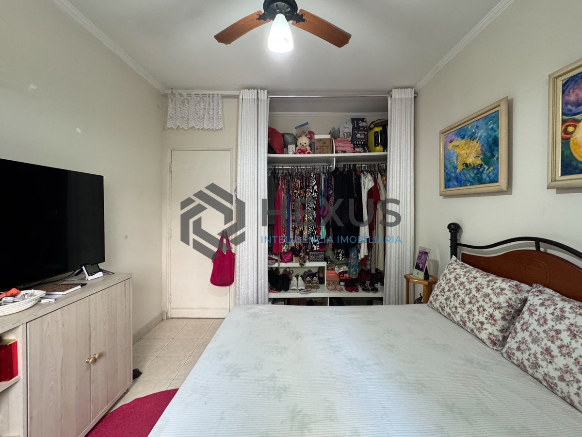 Foto 16 de Apartamento com varanda a uma quadra da Praia das Pitangueiras, Guaruja