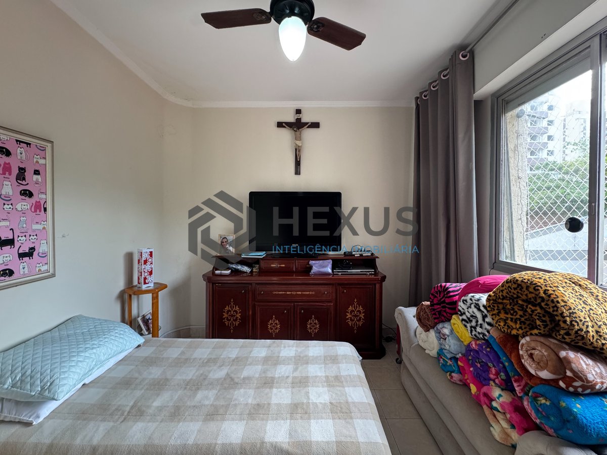 Foto 18 de Apartamento com varanda a uma quadra da Praia das Pitangueiras, Guaruja