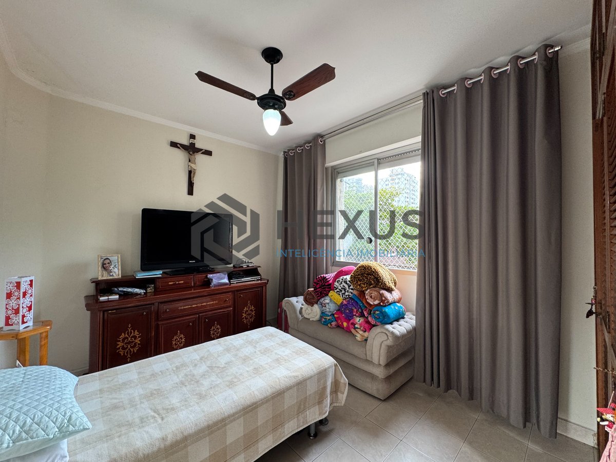 Foto 30 de Apartamento com varanda a uma quadra da Praia das Pitangueiras, Guaruja