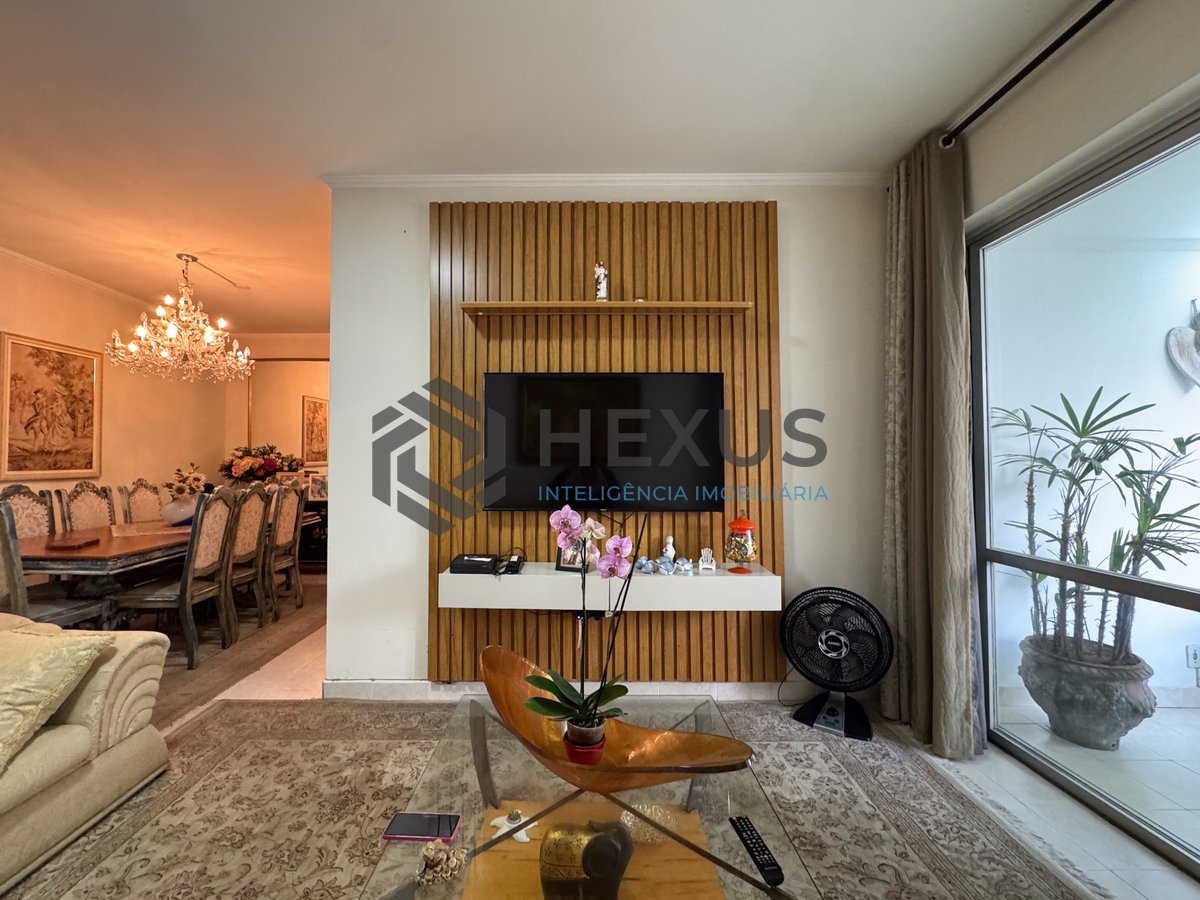 Foto 6 de Apartamento com varanda a uma quadra da Praia das Pitangueiras, Guaruja
