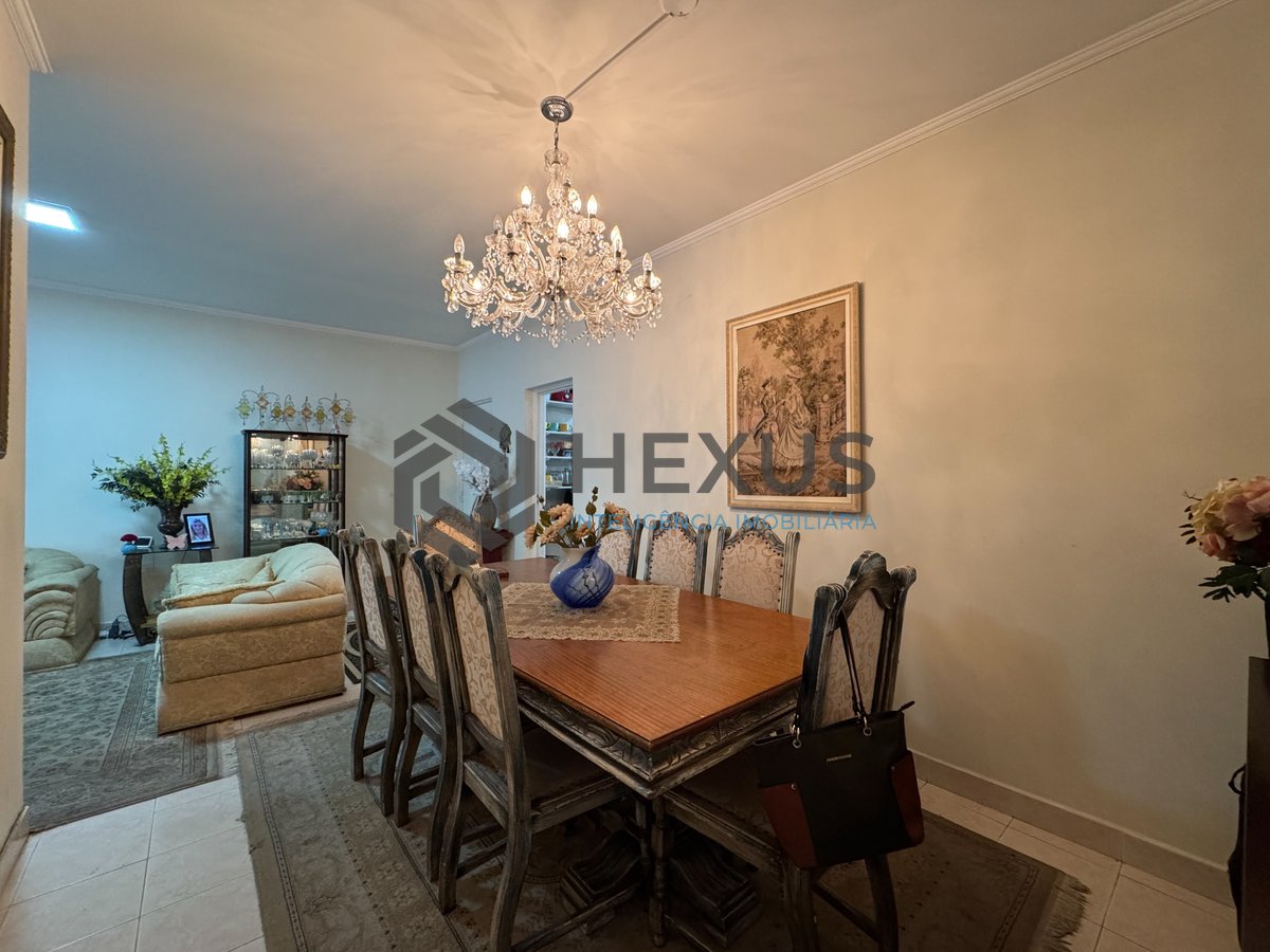 Foto 8 de Apartamento com varanda a uma quadra da Praia das Pitangueiras, Guaruja